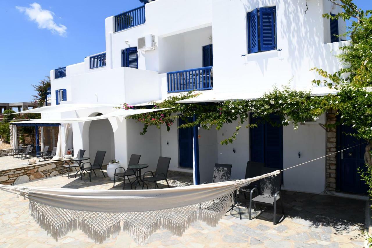 Dryades Family Hotel Drios Buitenkant foto