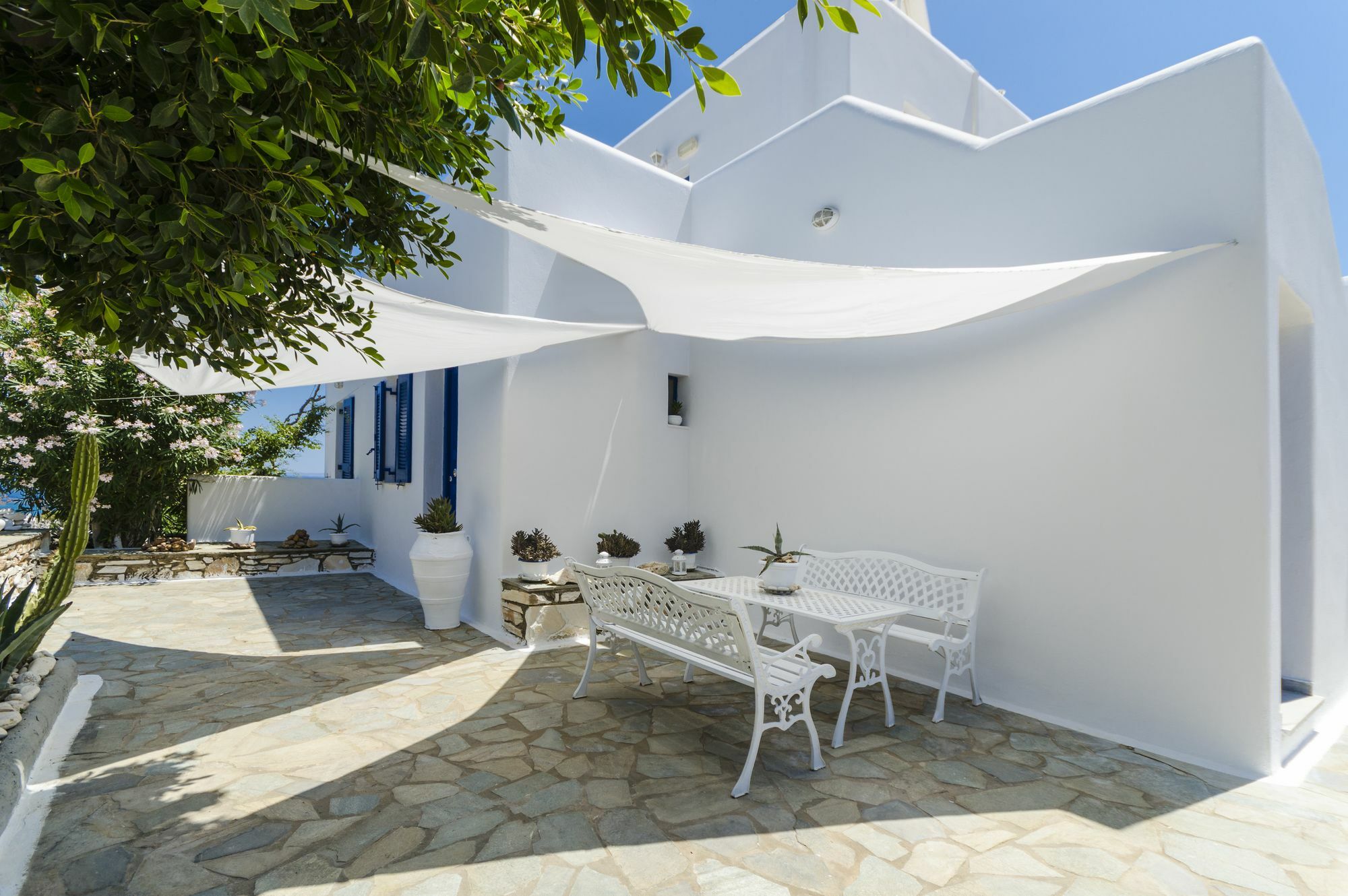 Dryades Family Hotel Drios Buitenkant foto