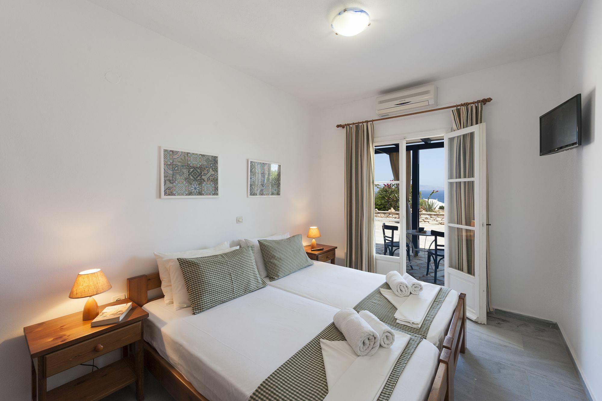 Dryades Family Hotel Drios Buitenkant foto